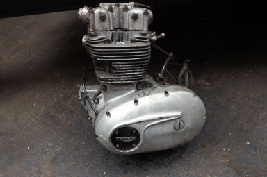 Triumph TR25W Engine
