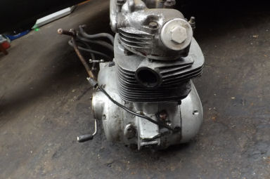 Triumph TR25W Engine