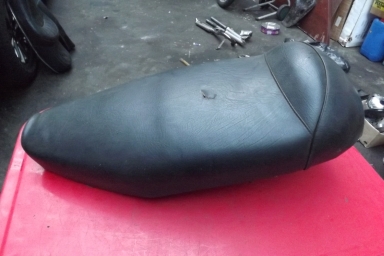 BSA B25 Starfire seat