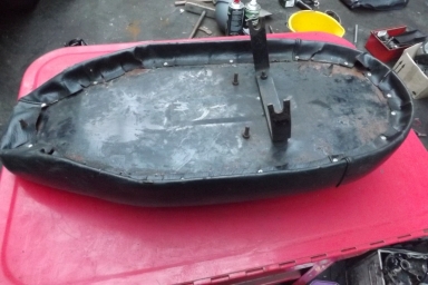 BSA B25 Starfire seat