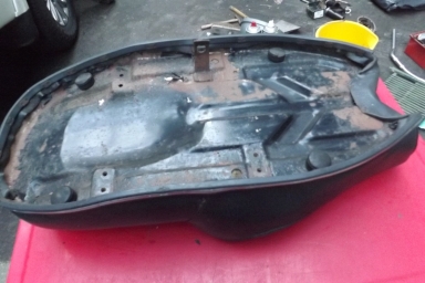 Triumph Bonneville 750 King and Queen seat