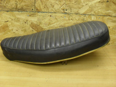 Triumph TR25W seat