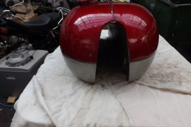 Triumph T100ss petrol tank 1965