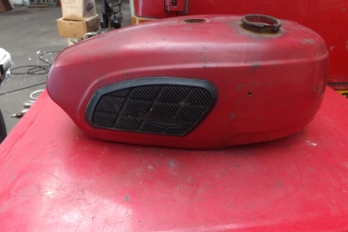Triumph Tr25W Trophy petrol tank