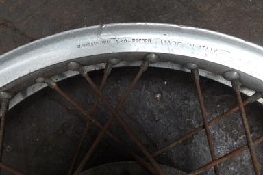 Norton Dommi Borrani wm1 19 front