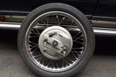 Triumph Twin Leading Shoe front wheel complete