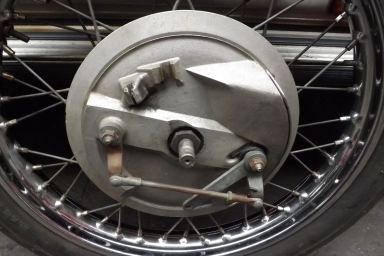 Triumph Twin Leading Shoe front wheel complete