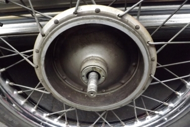 Triumph Twin Leading Shoe front wheel complete